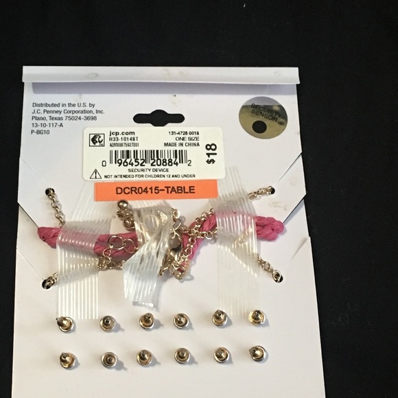 Decree Earrings and bracelets set - Picture 4 of 4